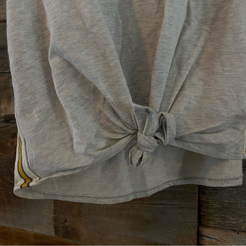 Knotted shirt - Picture 4 of 6